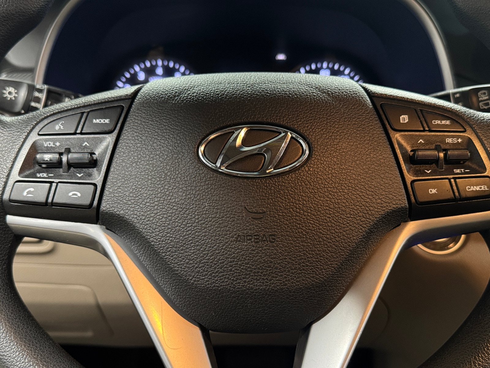 Thumbnail: 2019 Hyundai Tucson - 5