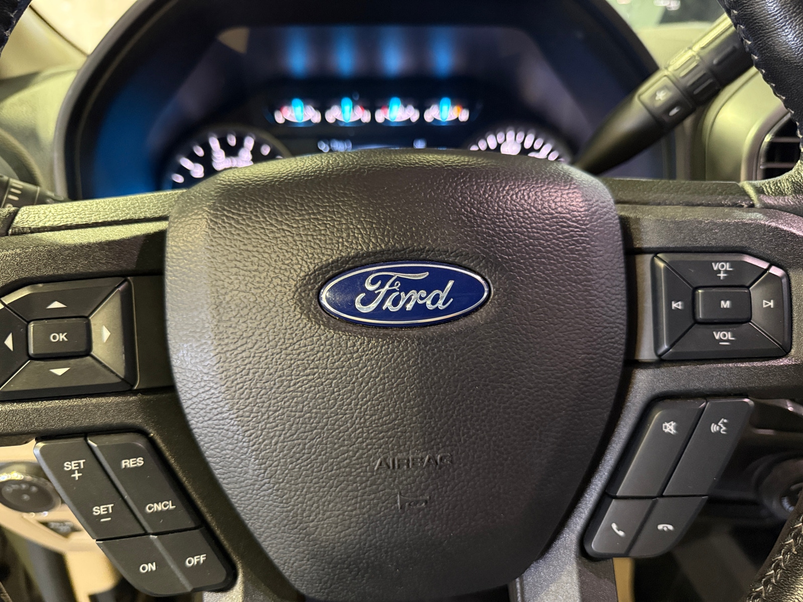Thumbnail: 2019 Ford Econoline - 5
