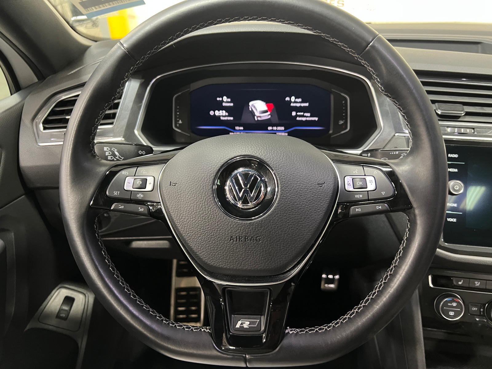 Thumbnail: 2019 Volkswagen Tiguan - 4