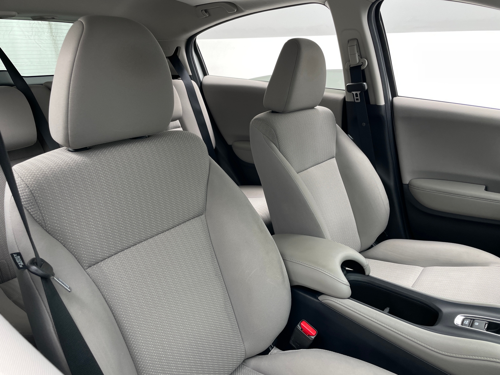 Thumbnail: 2017 Honda HR-V - 2