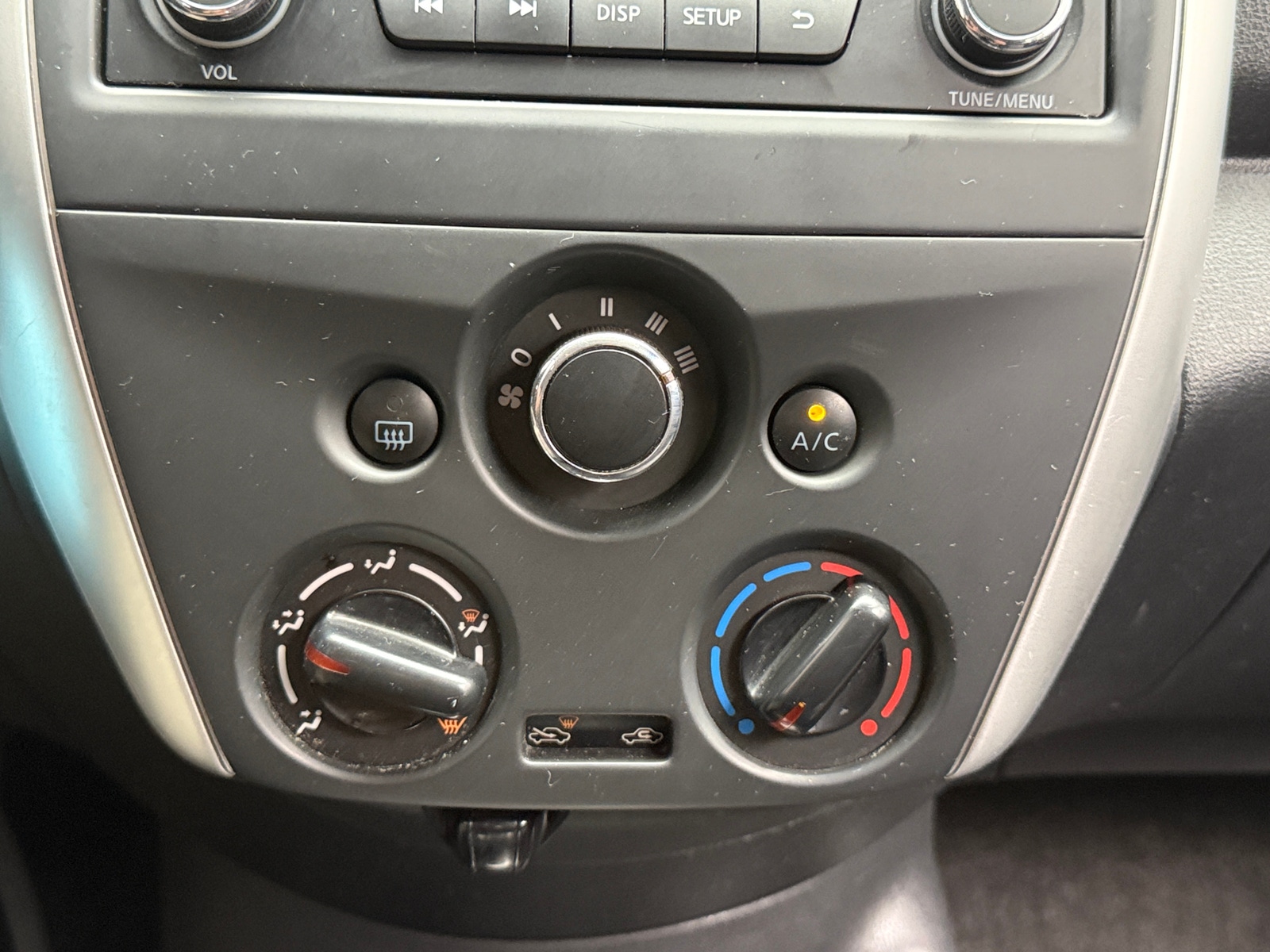 Thumbnail: 2017 Nissan Versa - 4