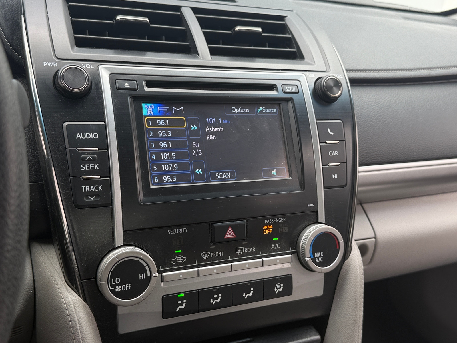Thumbnail: 2012 Toyota Camry - 4