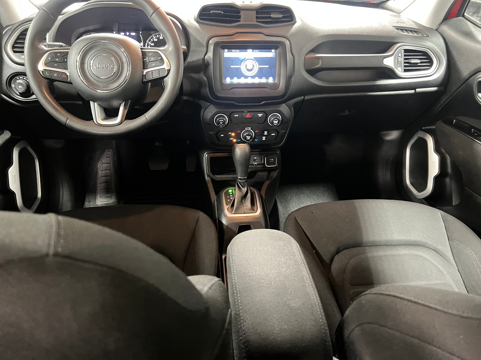 Thumbnail: 2020 Jeep Renegade - 3
