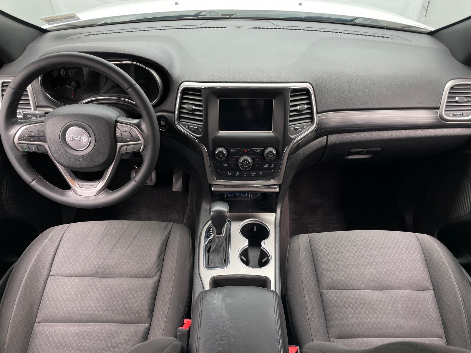 Thumbnail: 2019 Jeep Grand Cherokee - 3