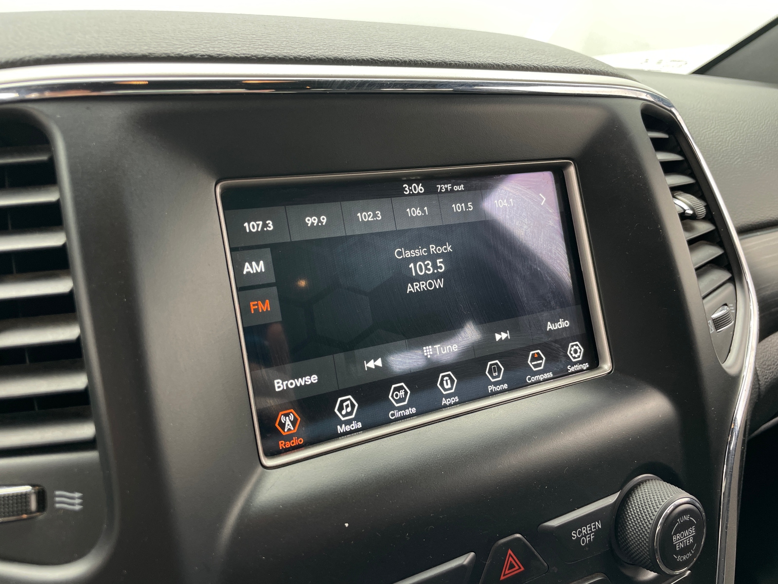 Thumbnail: 2019 Jeep Grand Cherokee - 4
