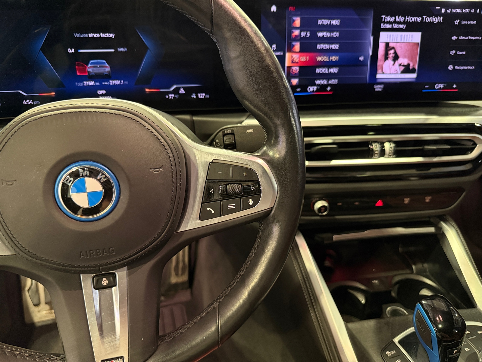 Thumbnail: 2023 BMW i4 - 2