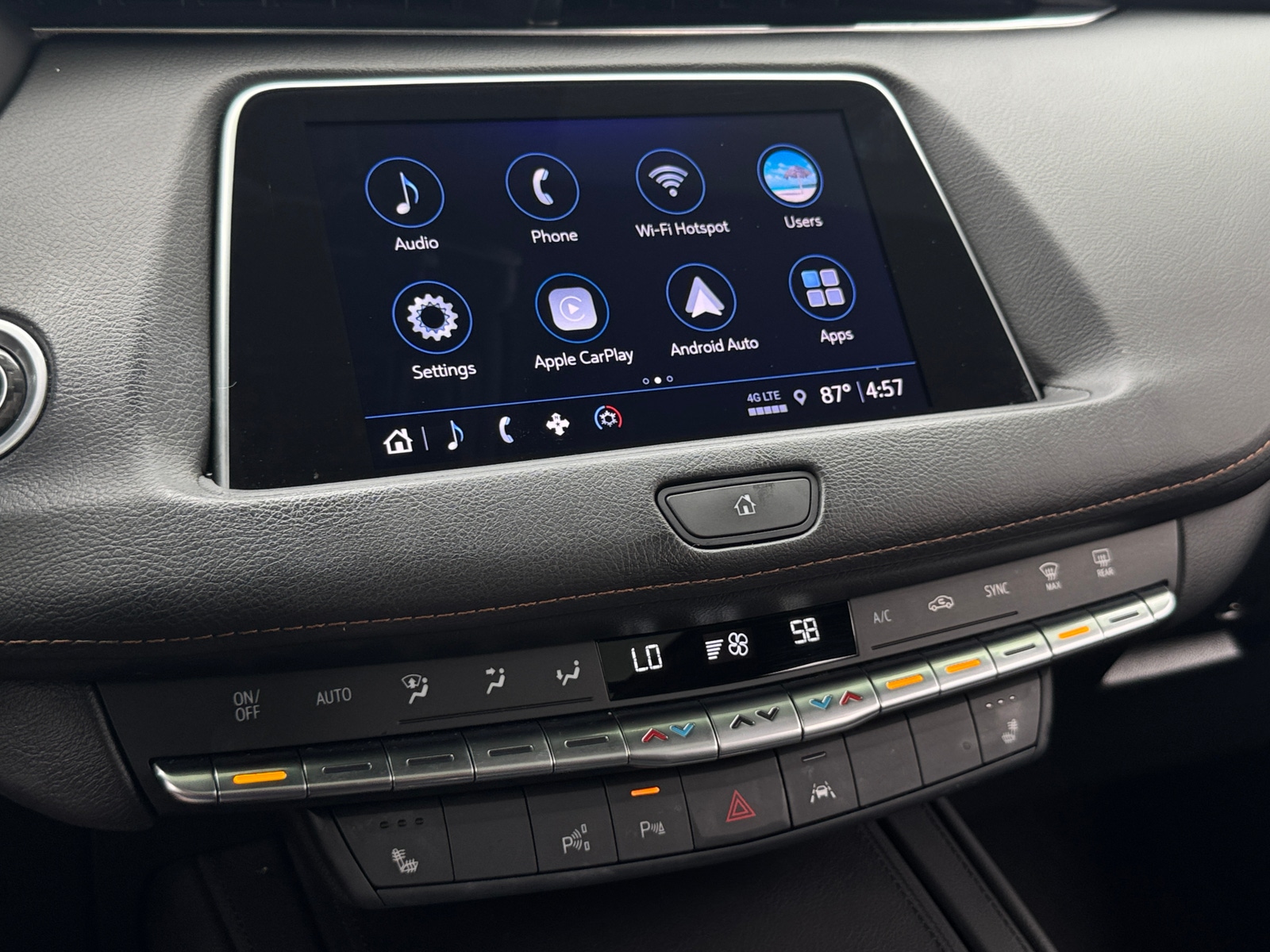 Thumbnail: 2022 Cadillac XT4 - 3