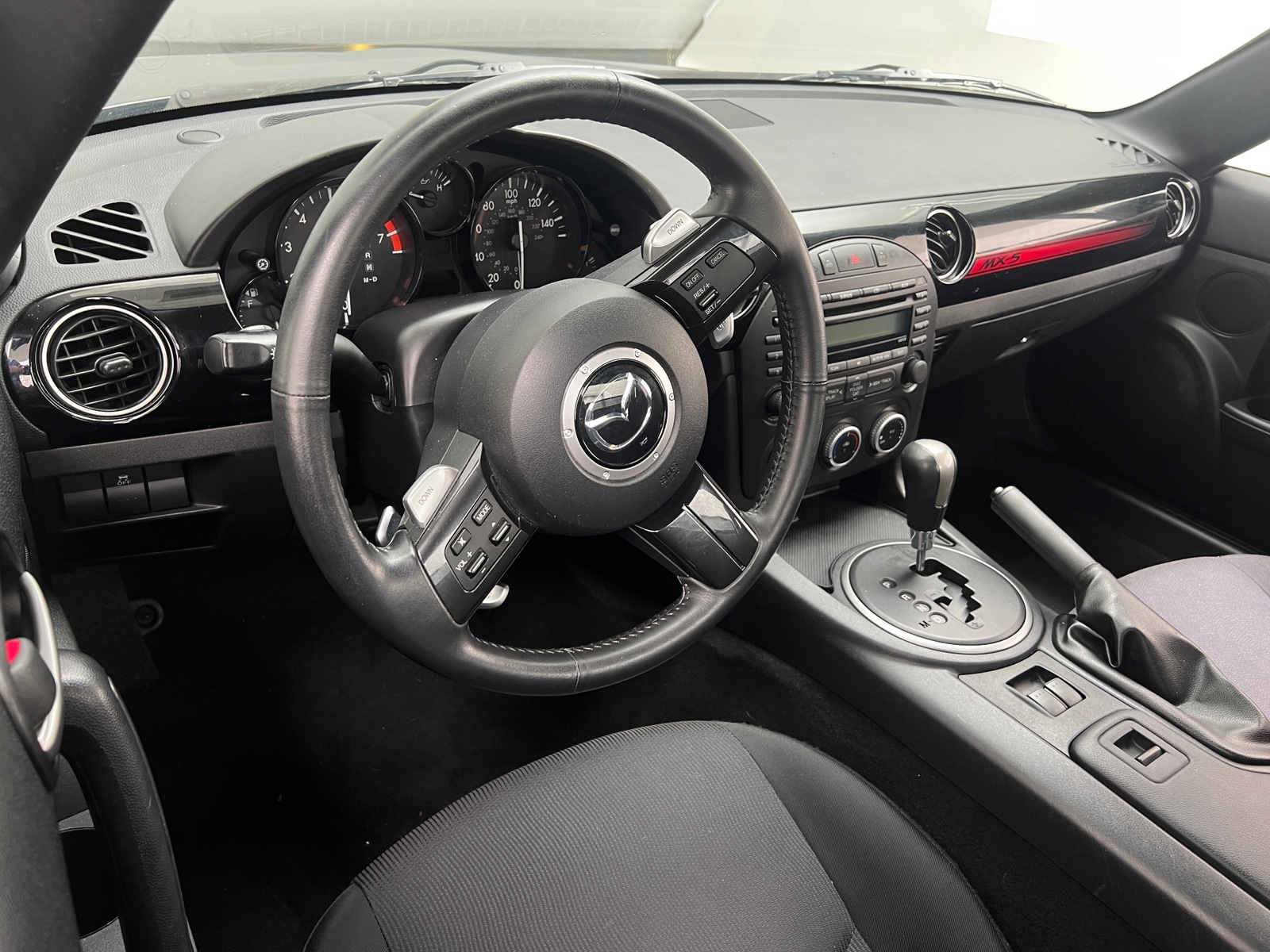 Thumbnail: 2014 Mazda MX-5 Miata - 3