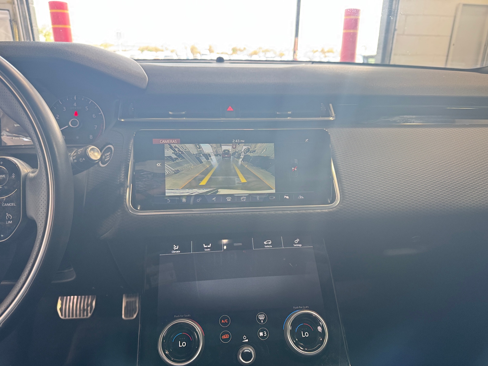 Thumbnail: 2020 Land Rover Range Rover Velar - 3