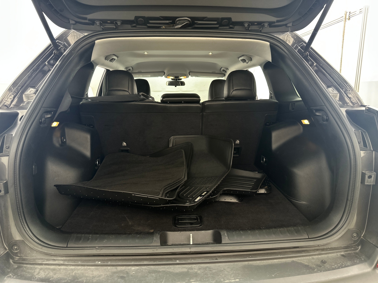 Thumbnail: 2019 Jeep Cherokee - 7