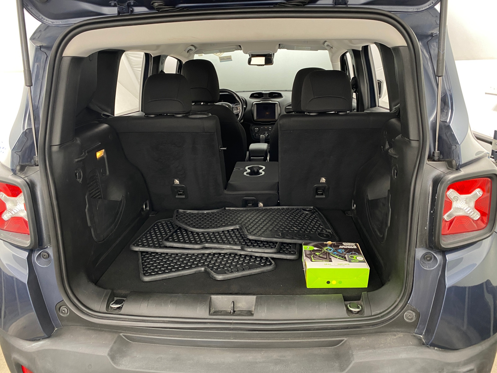 Thumbnail: 2022 Jeep Renegade - 7