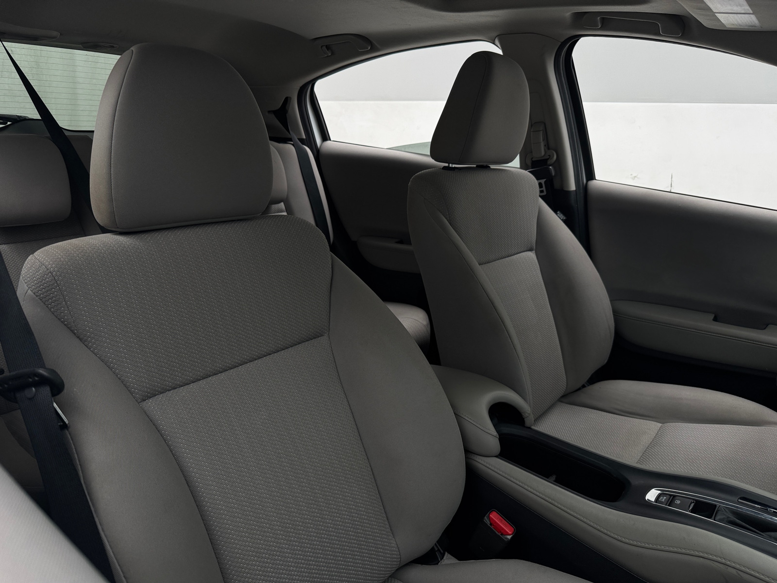 Thumbnail: 2016 Honda HR-V - 2