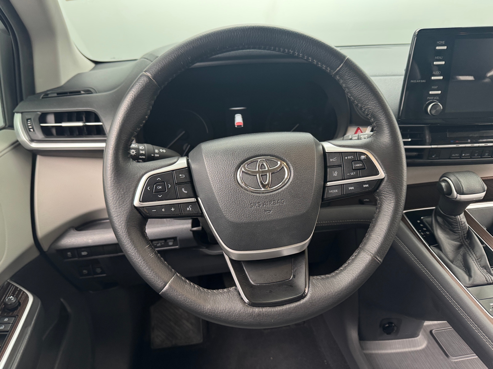 Thumbnail: 2021 Toyota Sienna - 4