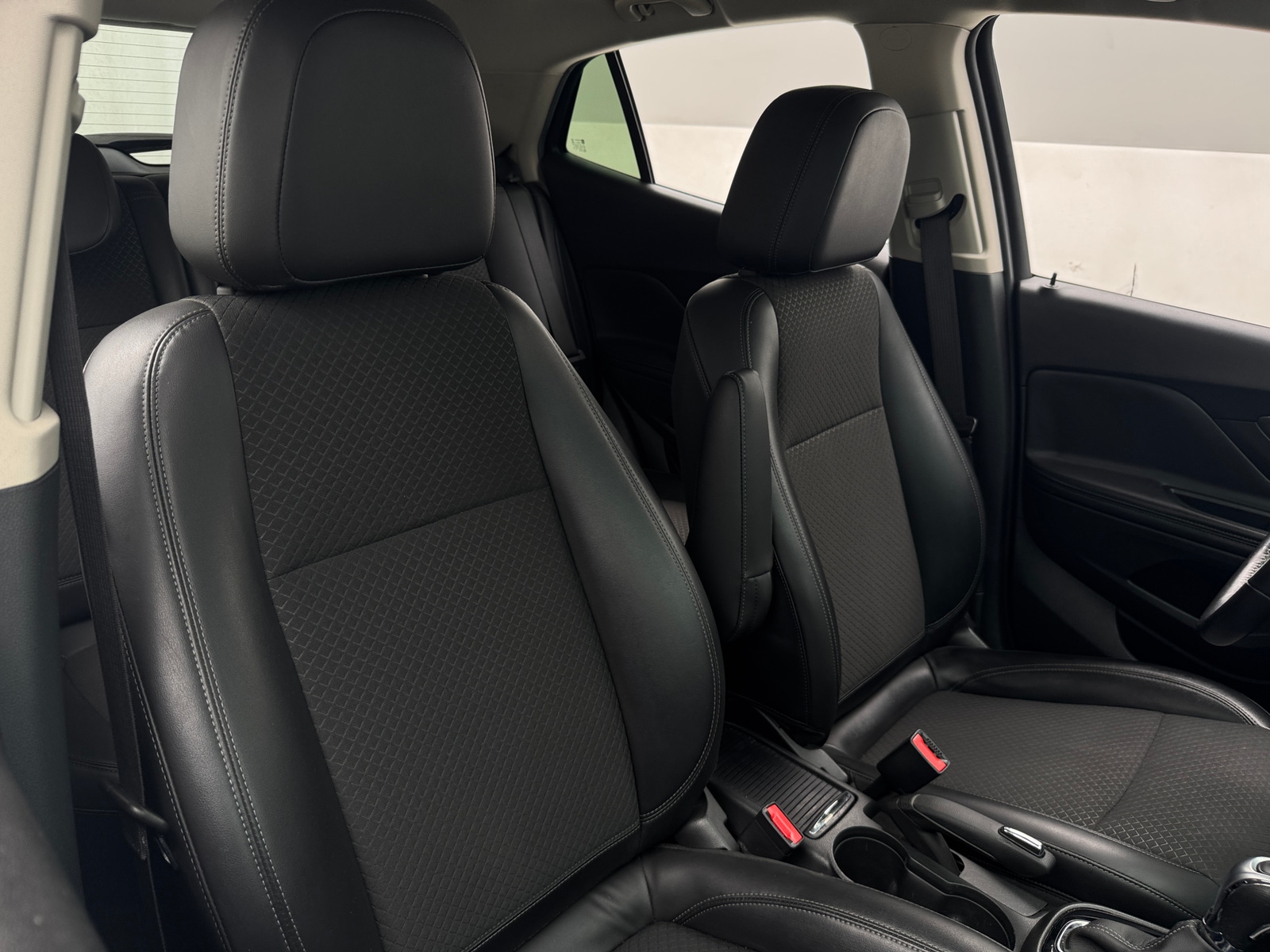 Thumbnail: 2022 Buick Encore - 2
