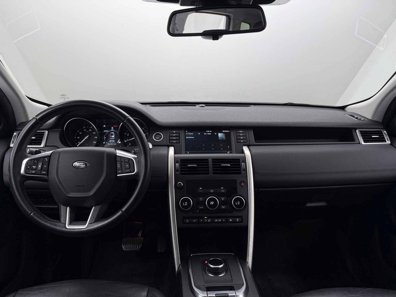 Thumbnail: 2018 Land Rover Discovery Sport - 2