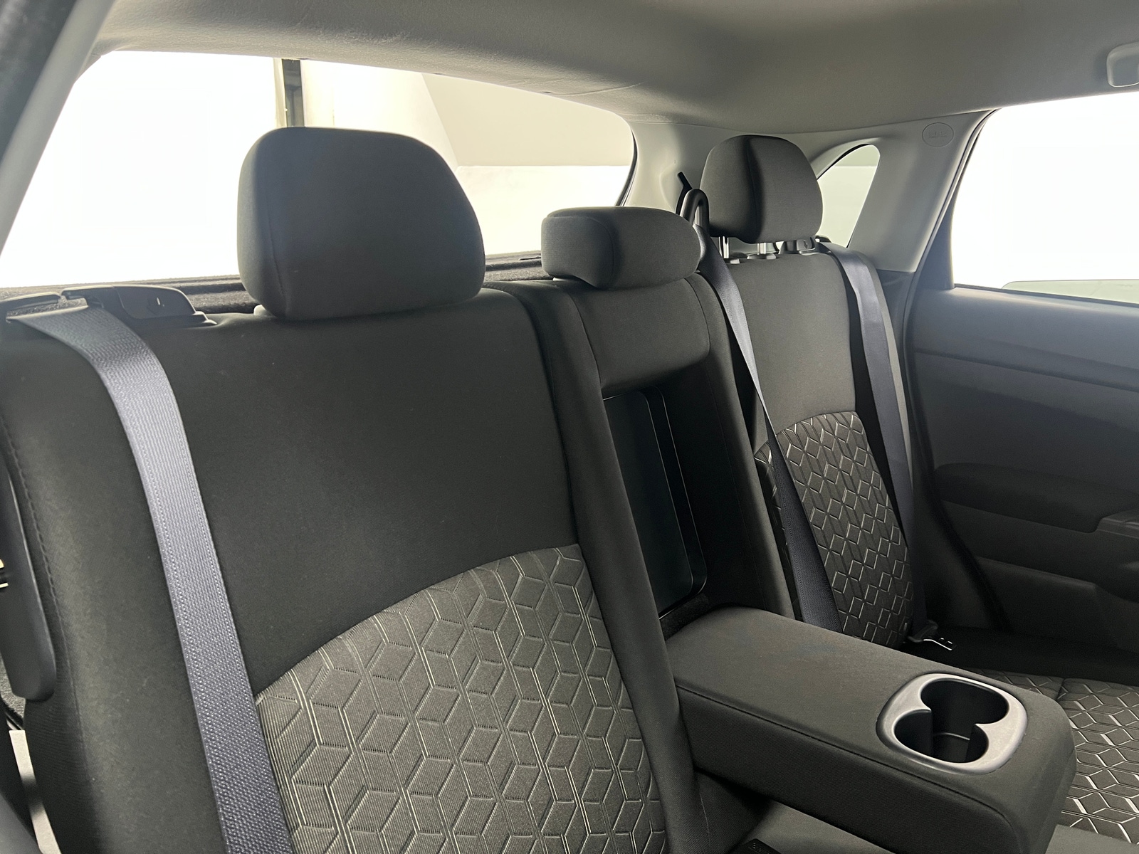 Thumbnail: 2024 Mitsubishi Outlander Sport - 6