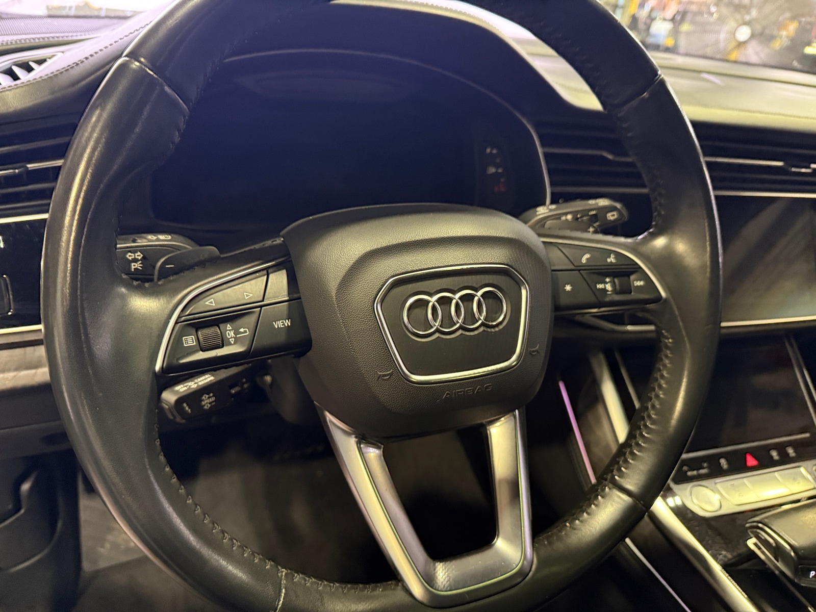 Thumbnail: 2019 Audi Q8 - 4