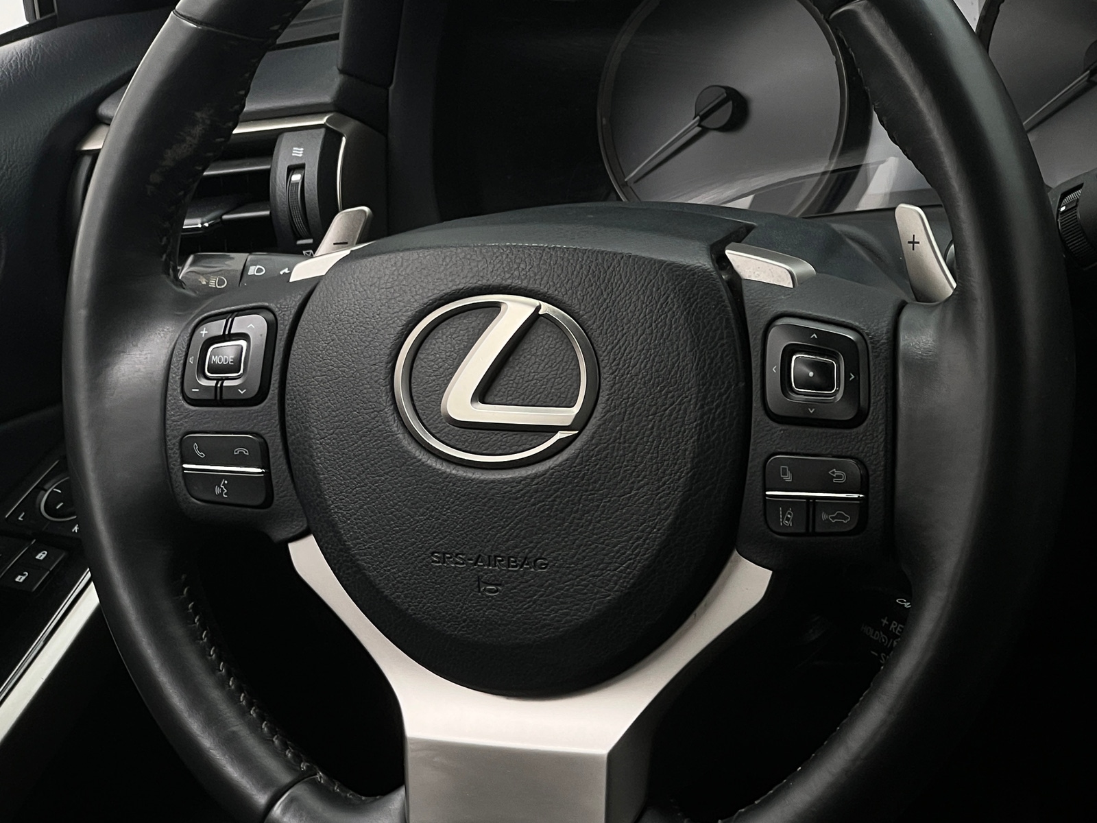 Thumbnail: 2019 Lexus IS - 5