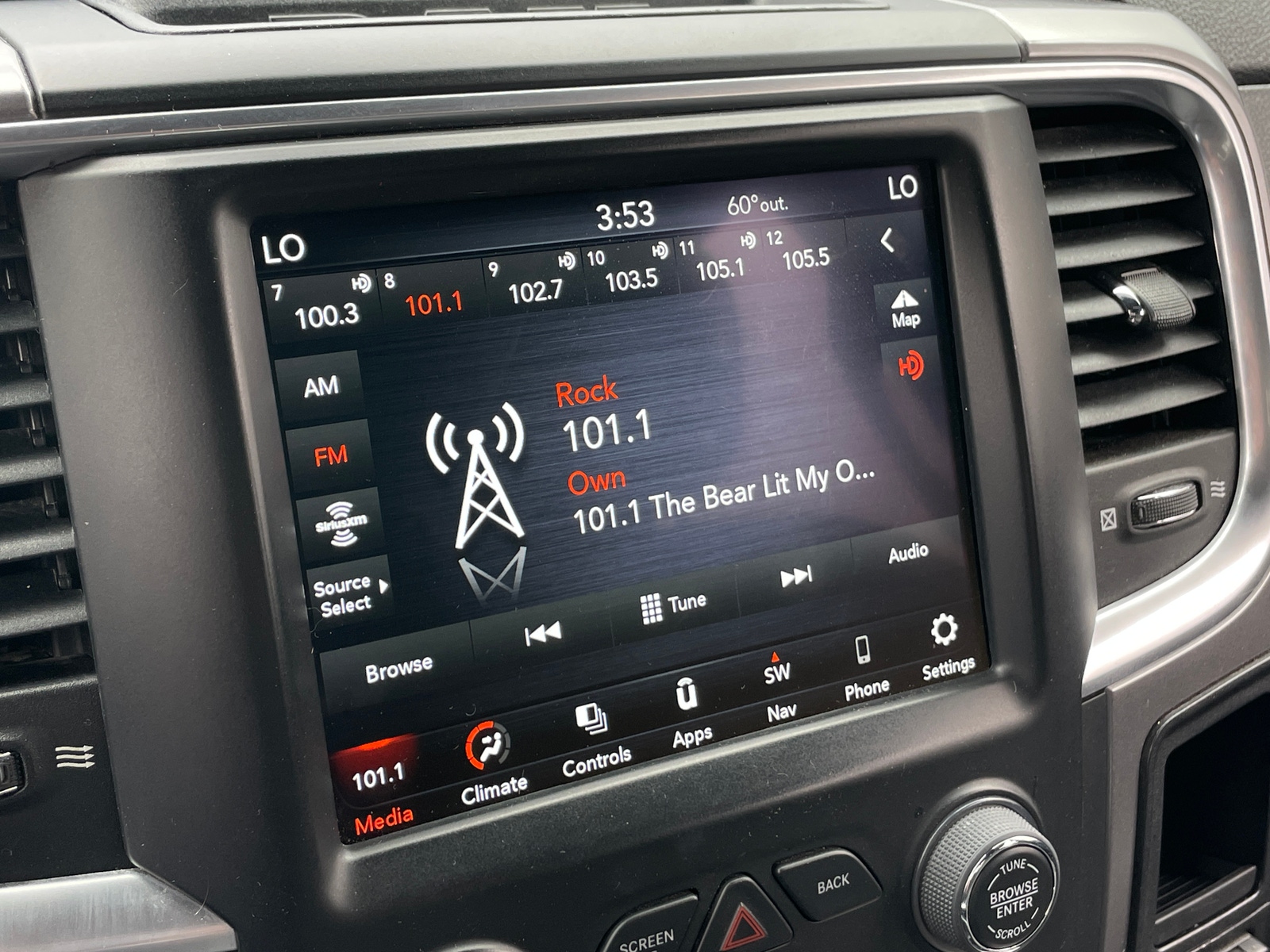 Thumbnail: 2023 RAM 1500 Classic - 4