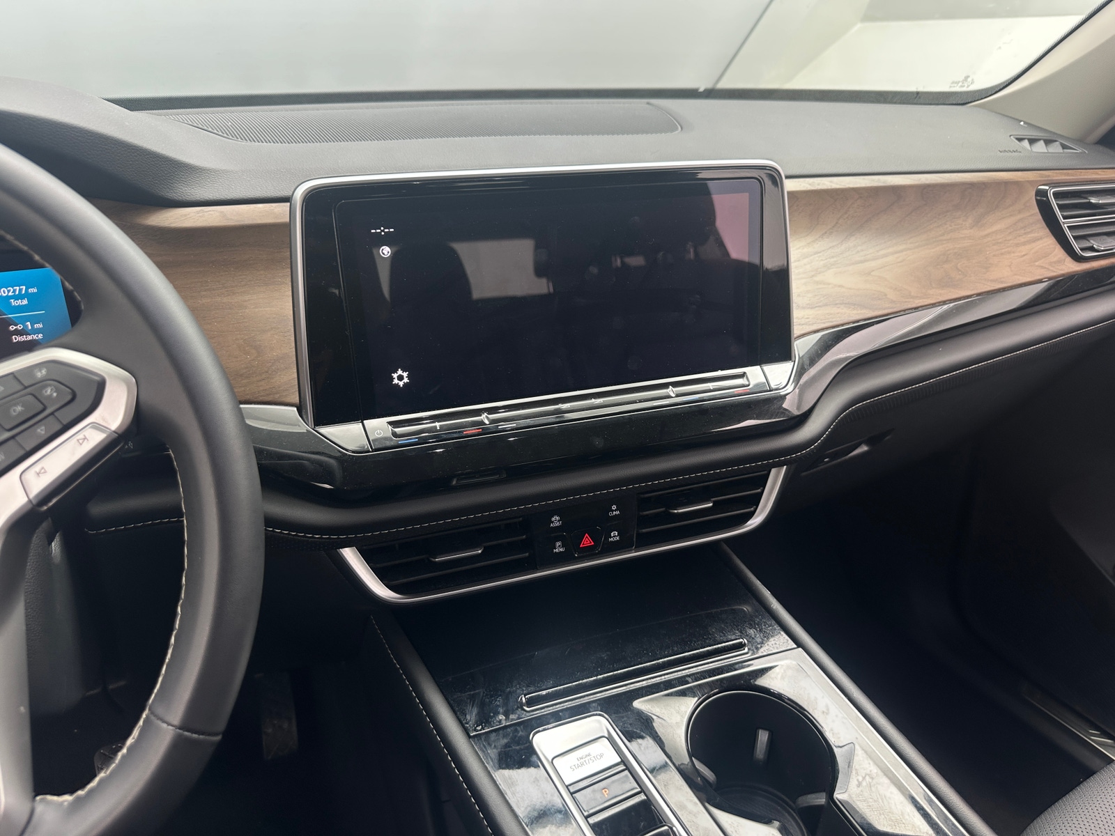 Thumbnail: 2024 Volkswagen Atlas - 3