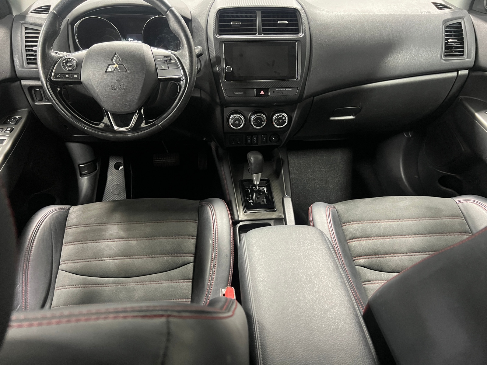 Thumbnail: 2018 Mitsubishi Outlander Sport - 3