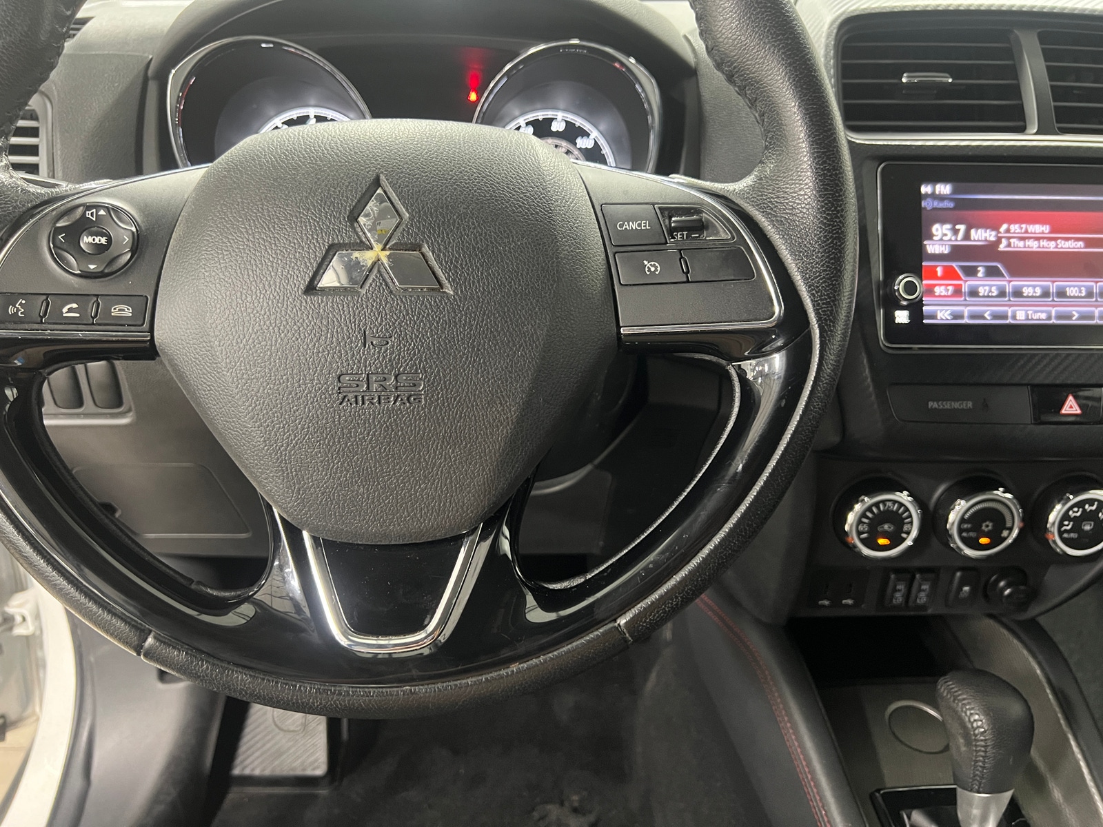 Thumbnail: 2018 Mitsubishi Outlander Sport - 5