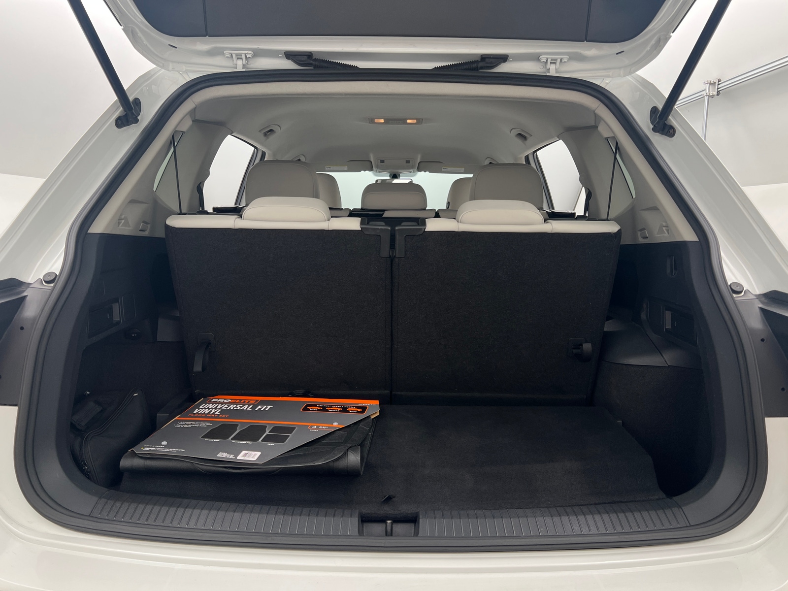 Thumbnail: 2019 Volkswagen Tiguan - 6