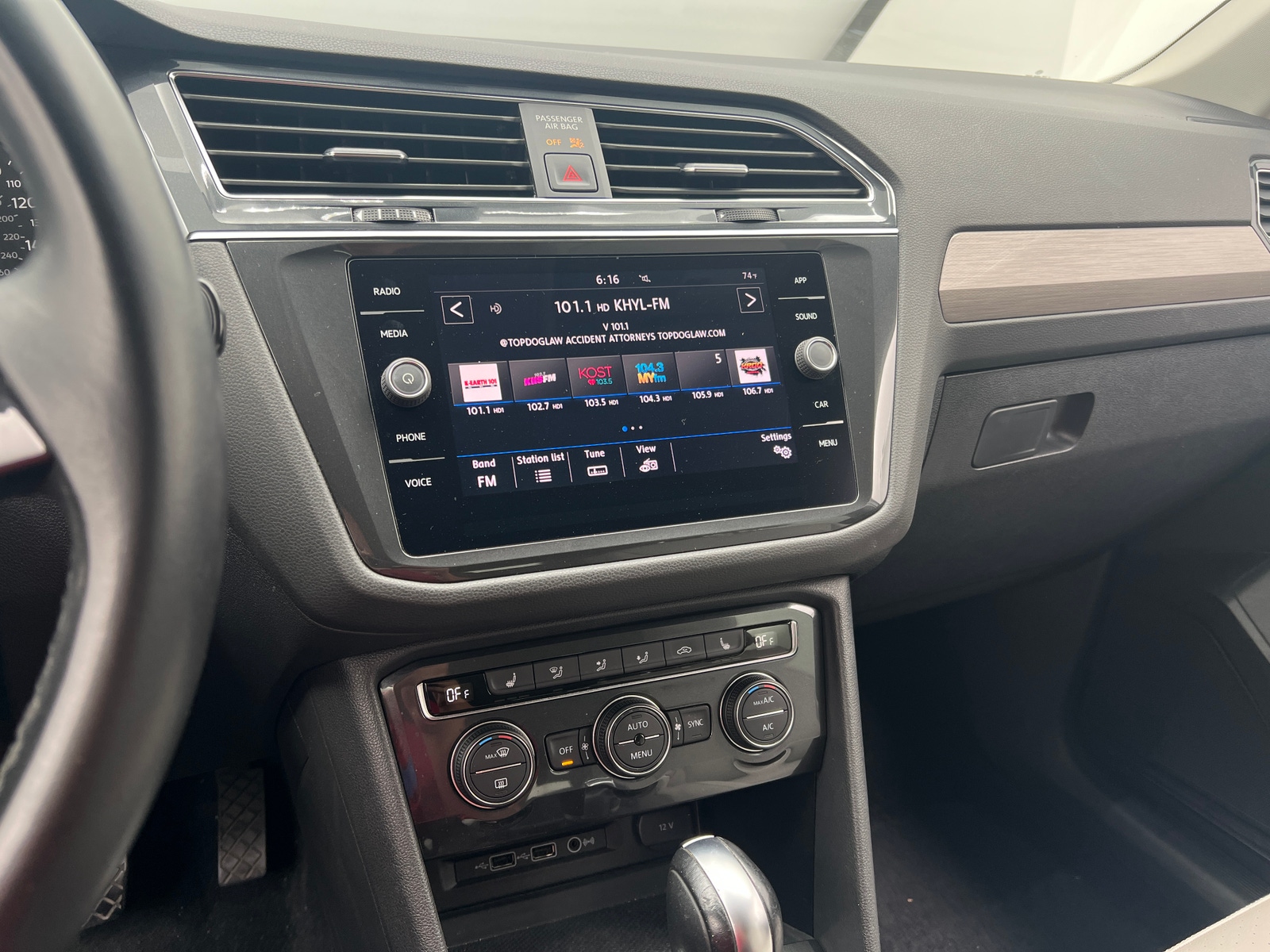 Thumbnail: 2019 Volkswagen Tiguan - 3