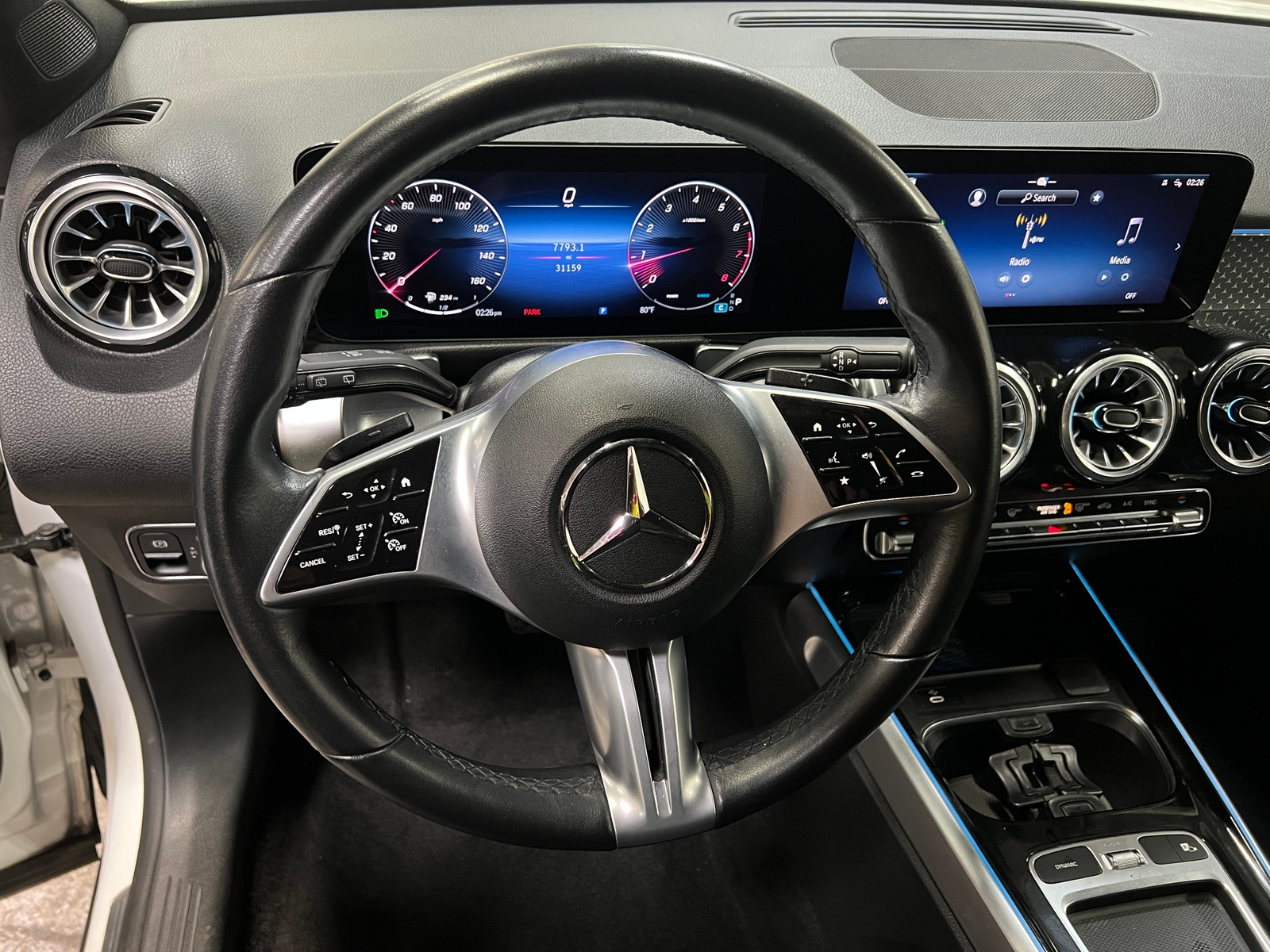 Thumbnail: 2024 Mercedes-Benz GLB - 4