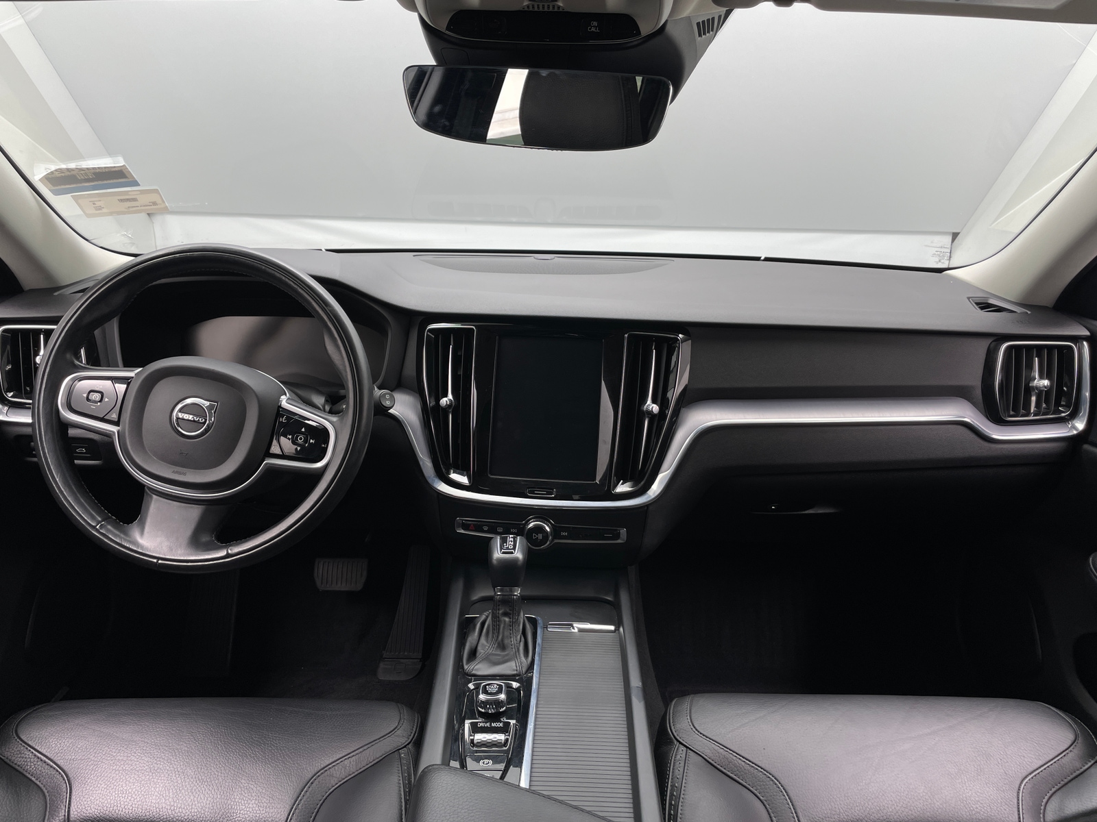 Thumbnail: 2020 Volvo V60 - 2