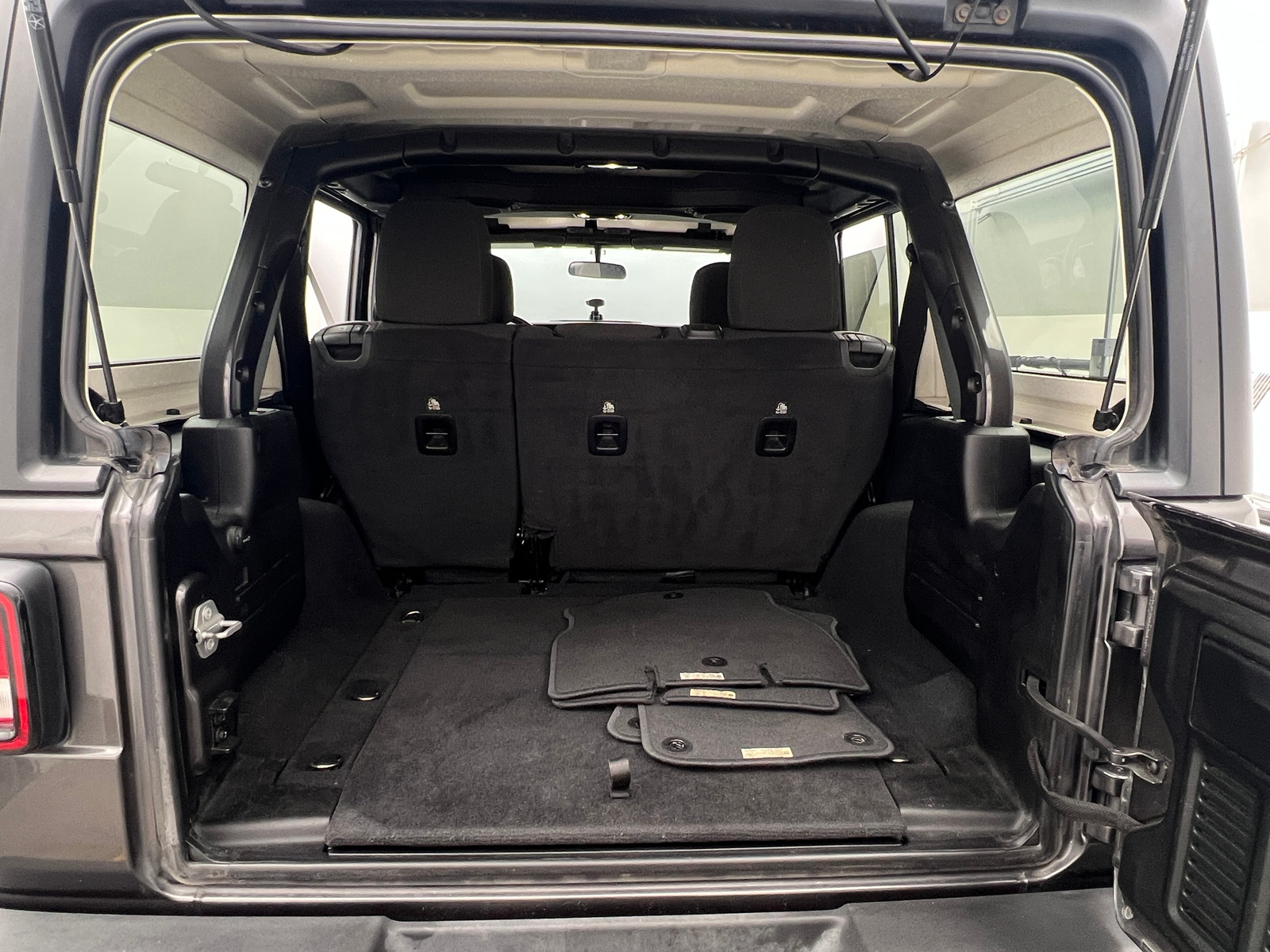 Thumbnail: 2020 Jeep Wrangler - 7