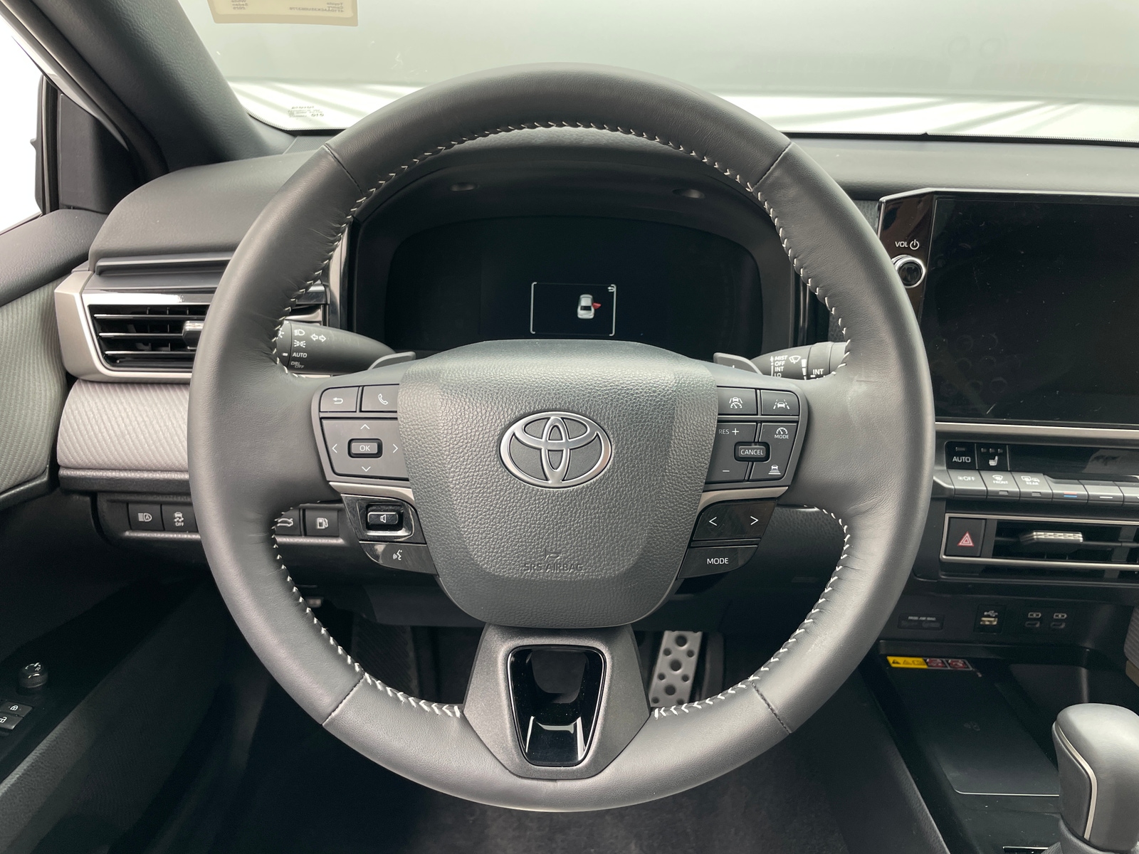Thumbnail: 2025 Toyota Camry - 4