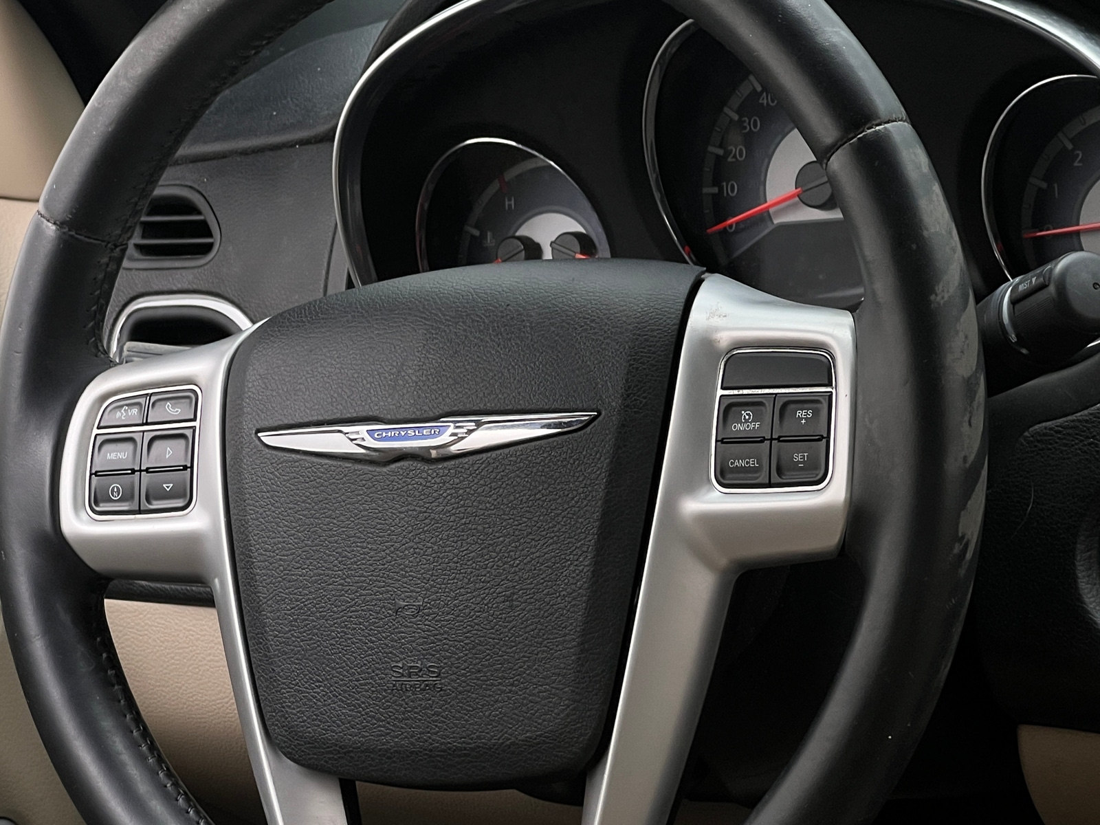 Thumbnail: 2012 Chrysler 200 - 5