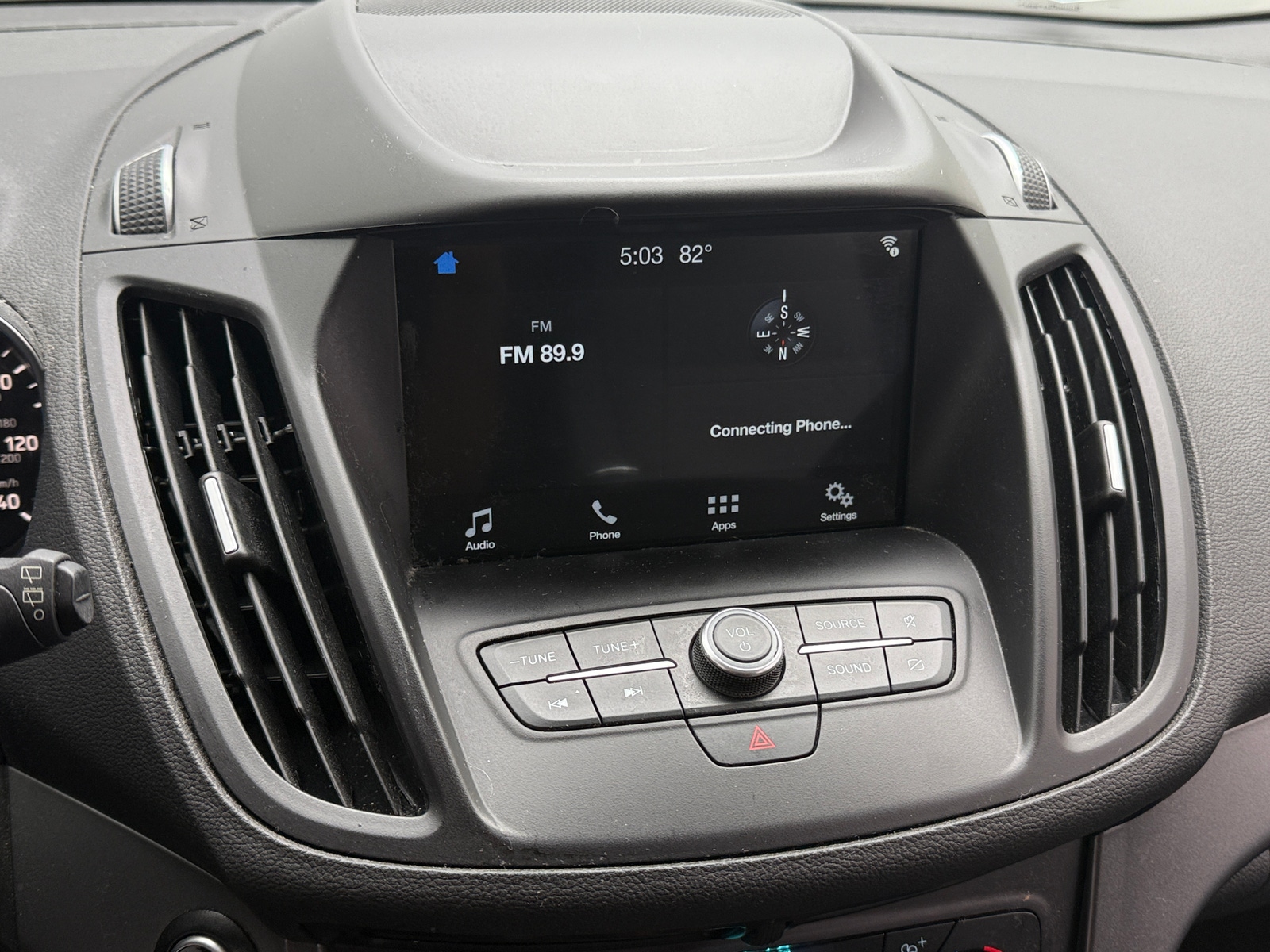 Thumbnail: 2019 Ford Escape - 4