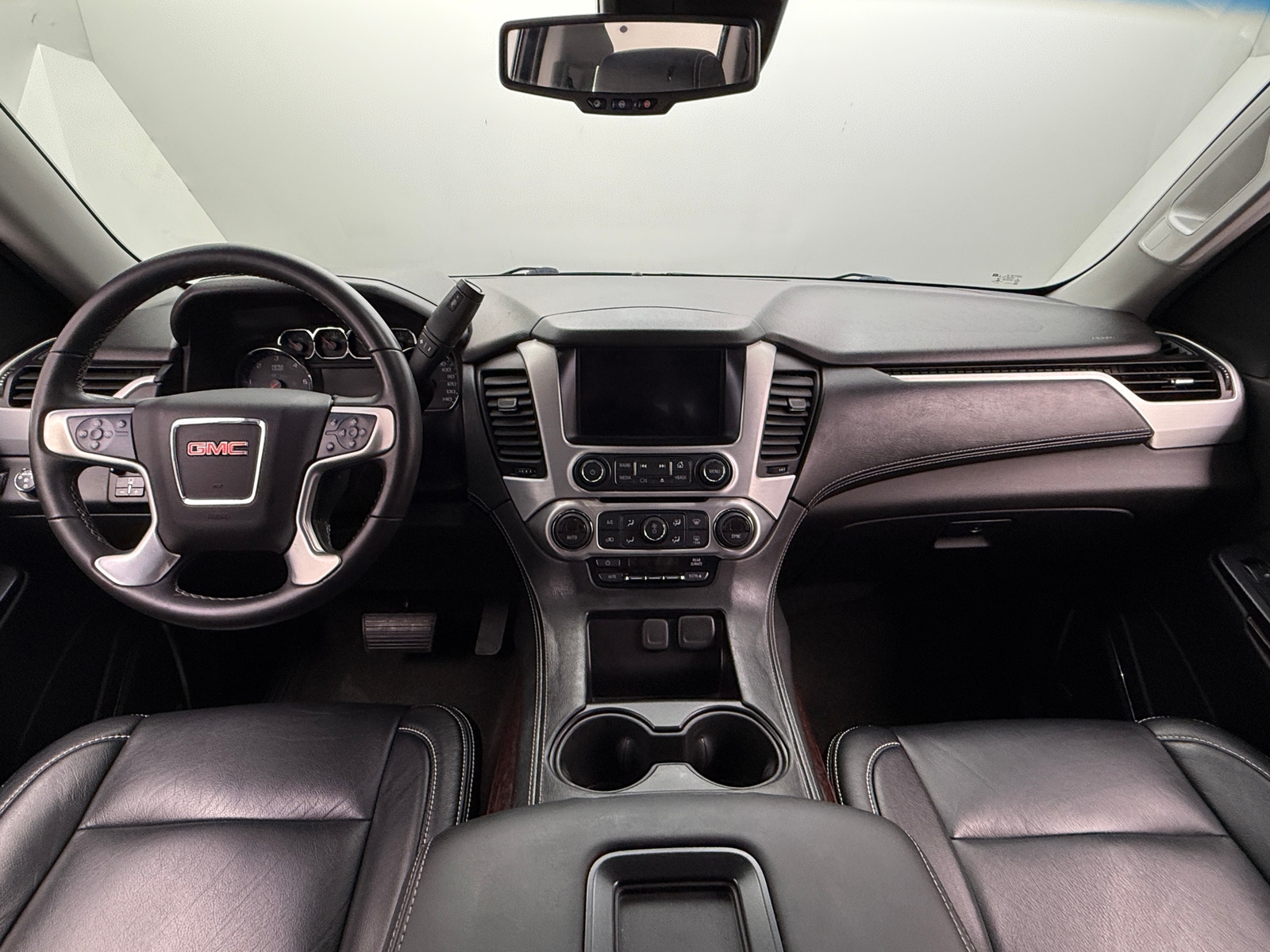 Thumbnail: 2017 GMC Yukon - 3