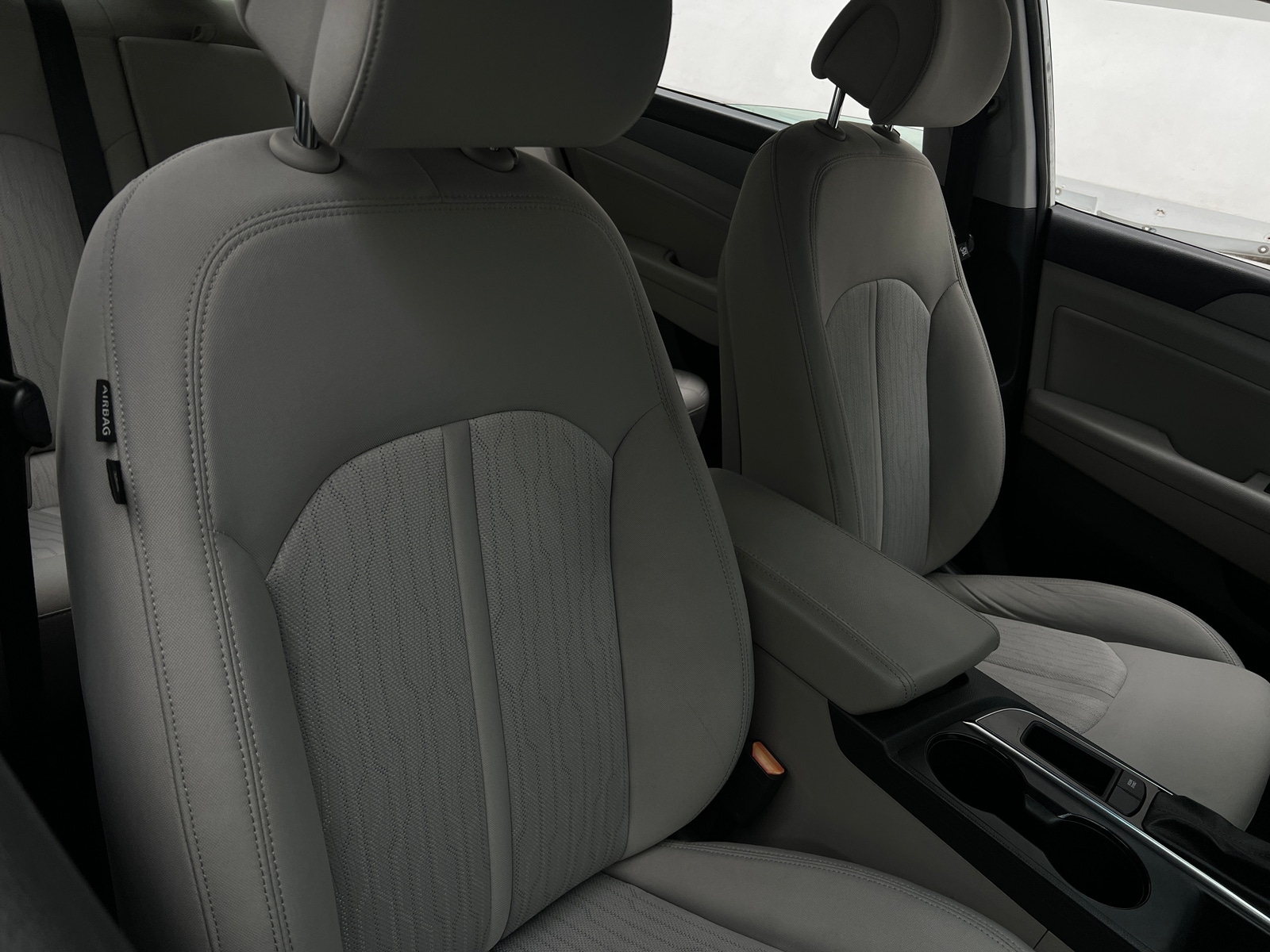 Thumbnail: 2016 Hyundai Sonata - 2