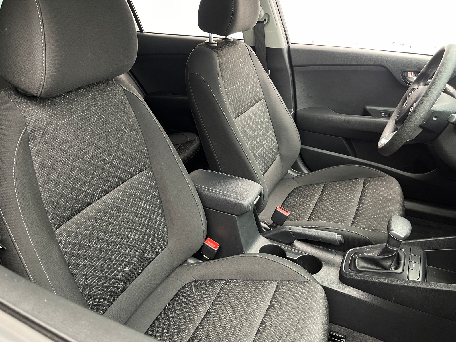 Thumbnail: 2023 Kia Rio - 2