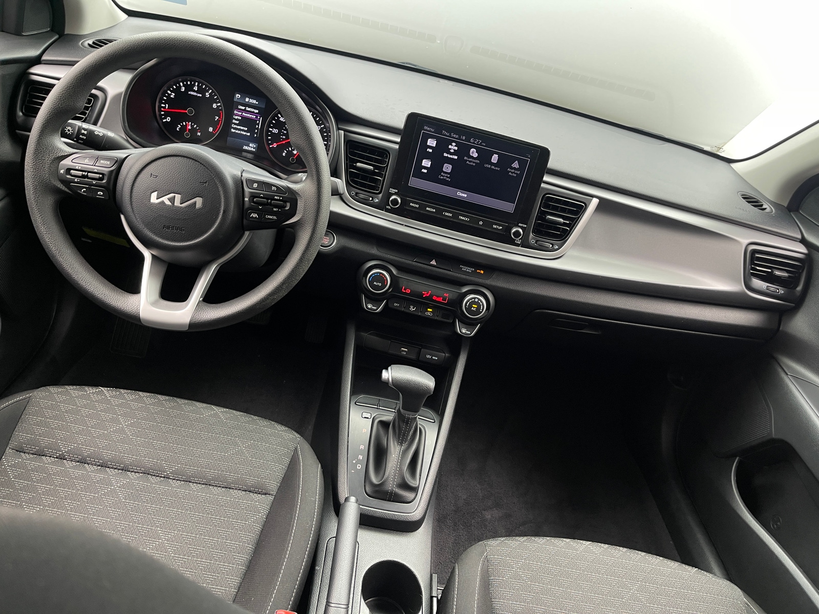 Thumbnail: 2023 Kia Rio - 3