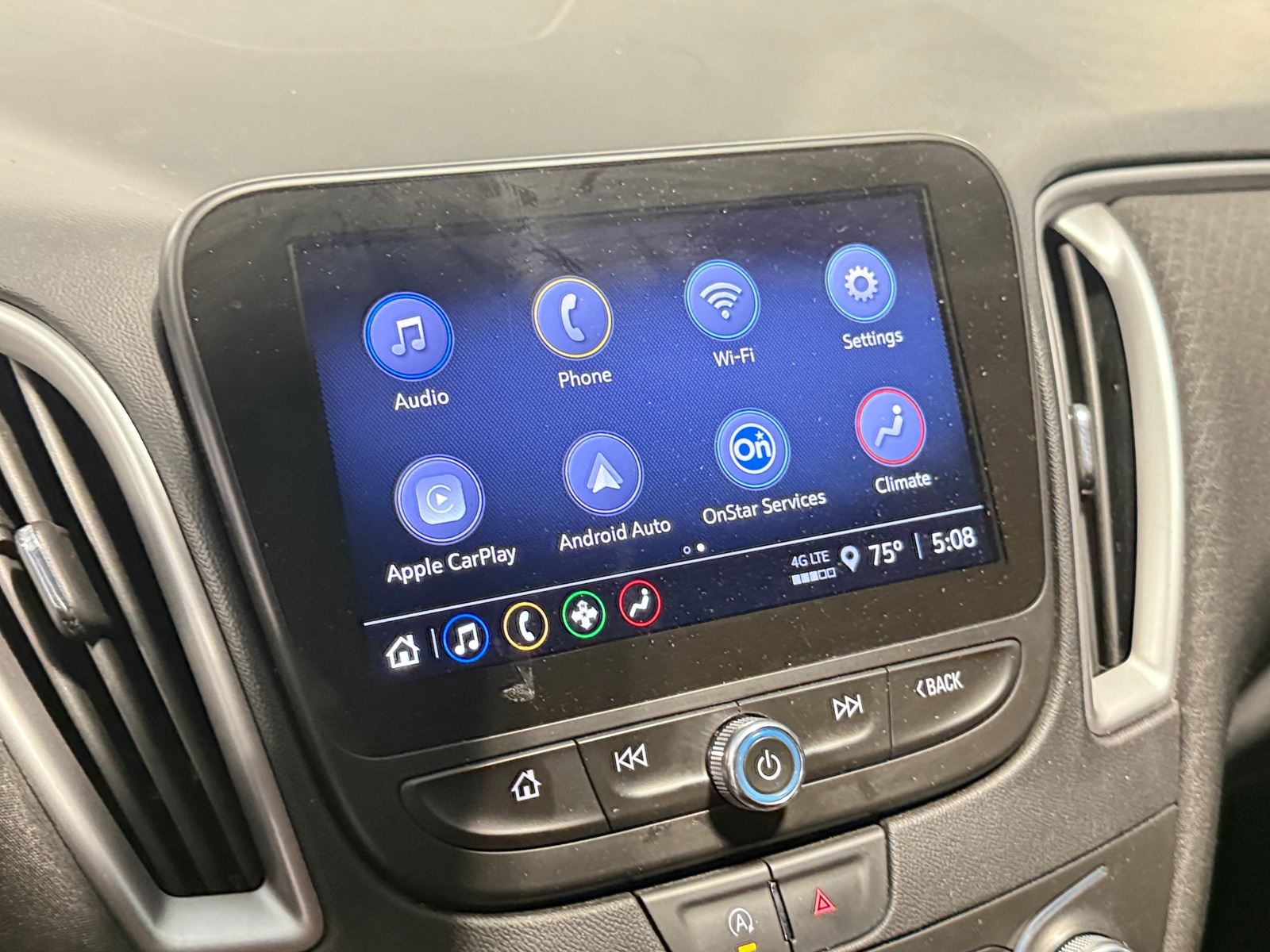 Thumbnail: 2022 Chevrolet Malibu - 4