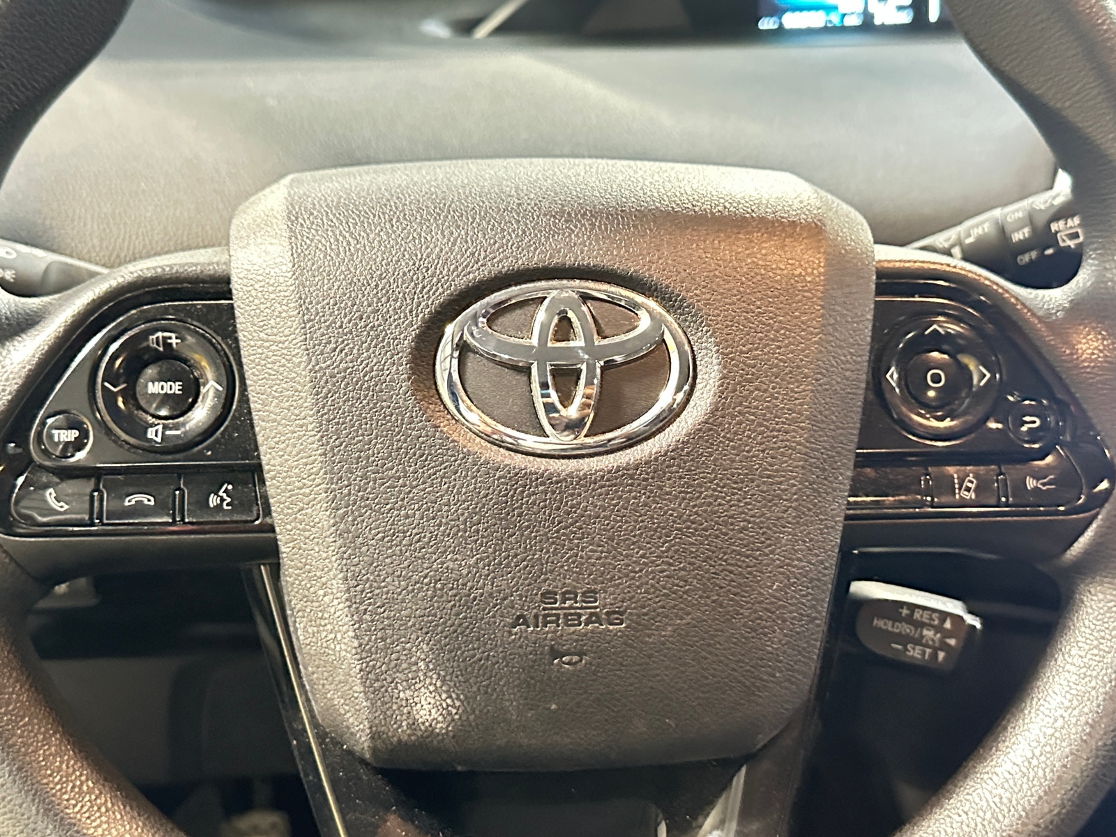 Thumbnail: 2022 Toyota Prius - 5