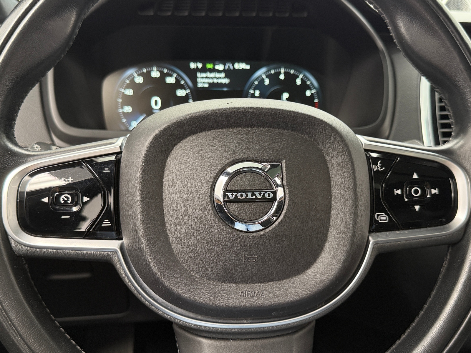 Thumbnail: 2019 Volvo XC90 - 4