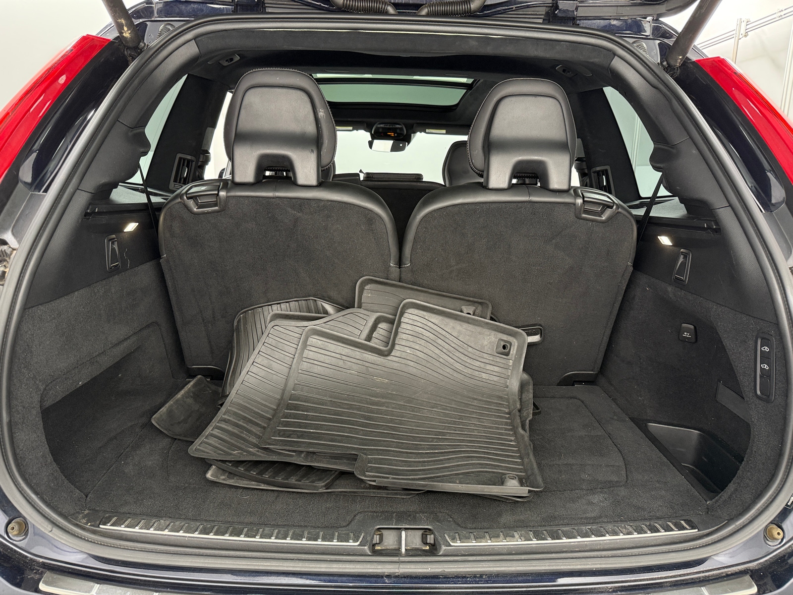 Thumbnail: 2019 Volvo XC90 - 6