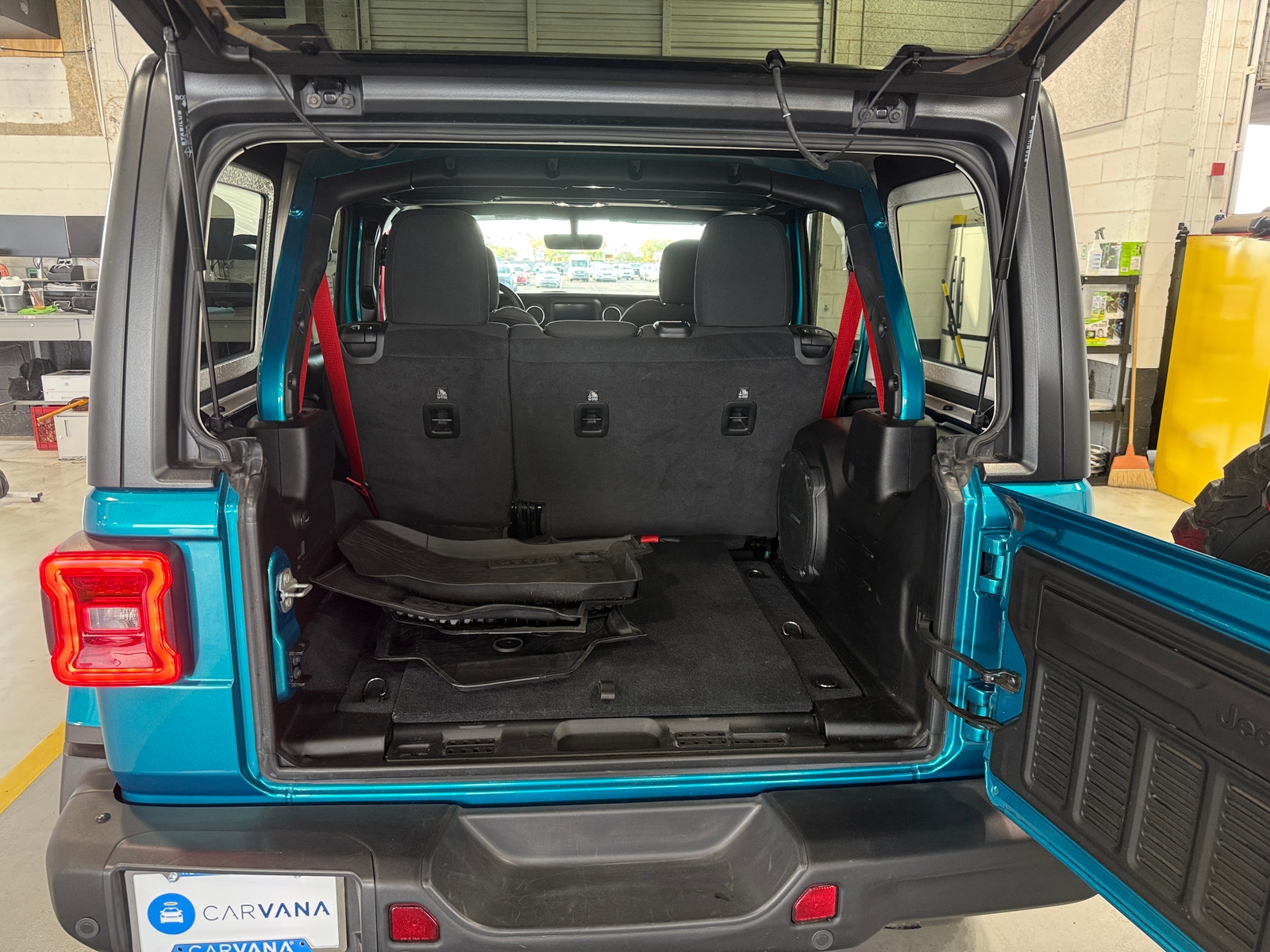 Thumbnail: 2020 Jeep Wrangler - 7