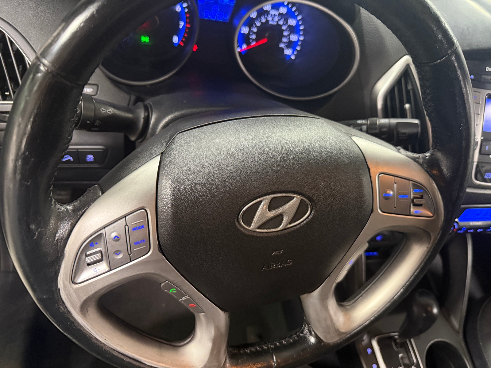 Thumbnail: 2013 Hyundai Tucson - 4