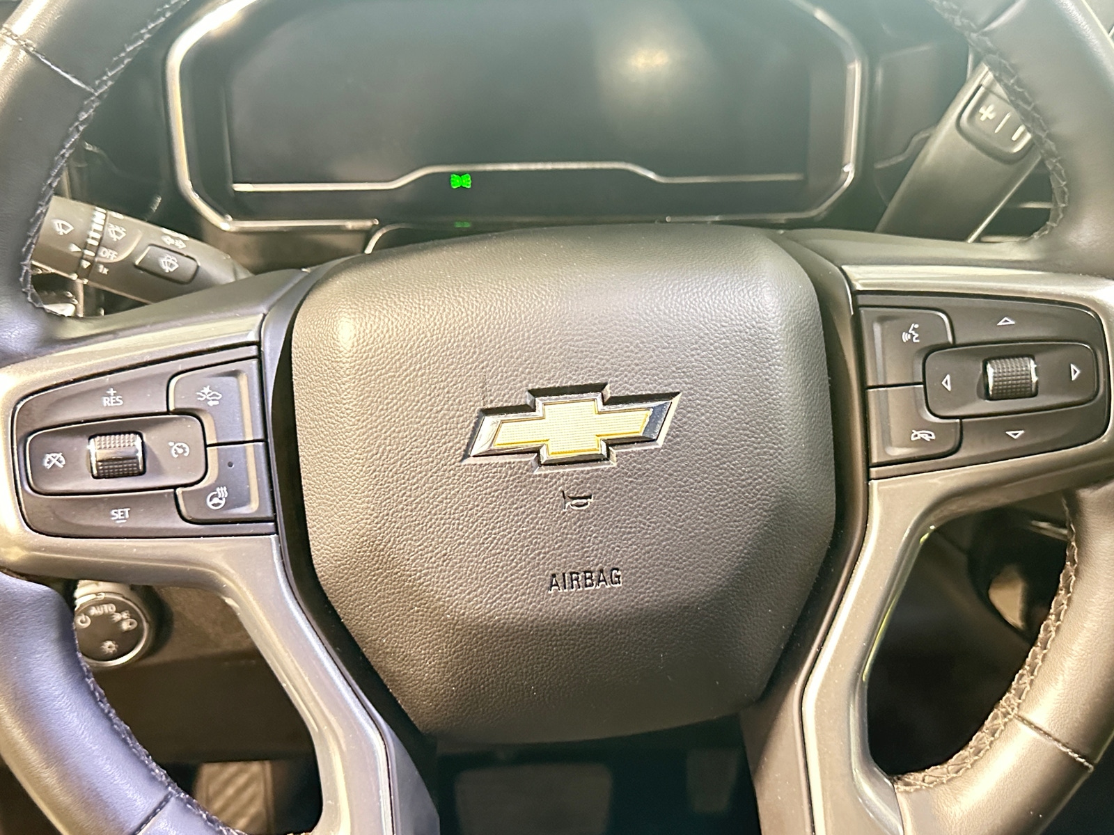 Thumbnail: 2024 Chevrolet Silverado 1500 - 5
