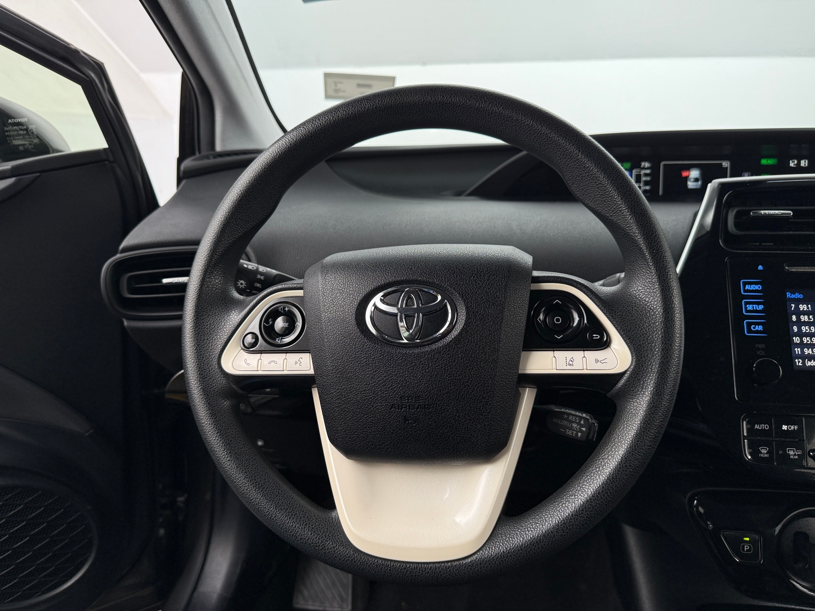Thumbnail: 2017 Toyota Prius - 5