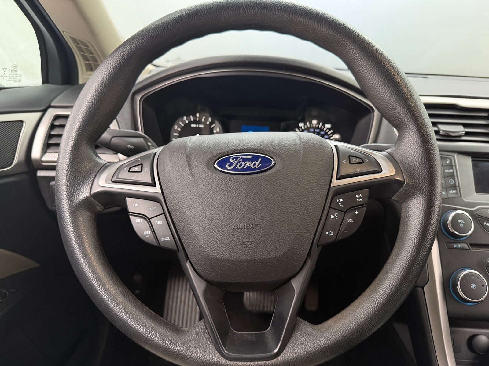Thumbnail: 2017 Ford Fusion - 5