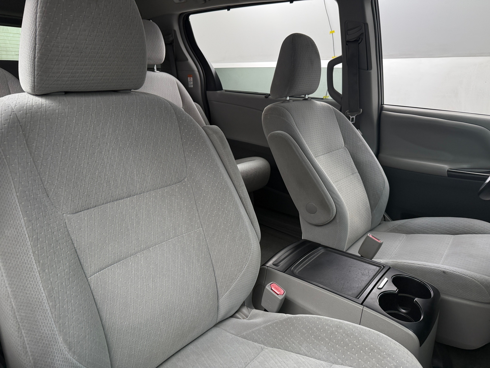 Thumbnail: 2015 Toyota Sienna - 2