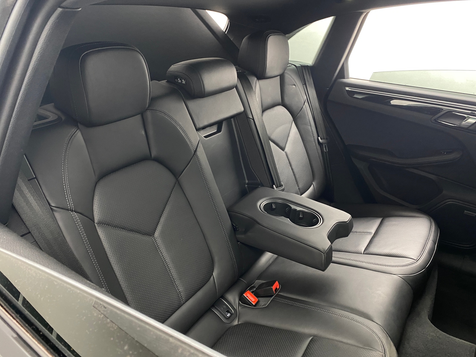 Thumbnail: 2018 Porsche Macan - 5
