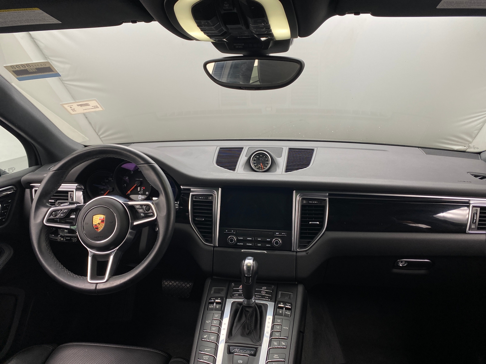Thumbnail: 2018 Porsche Macan - 2
